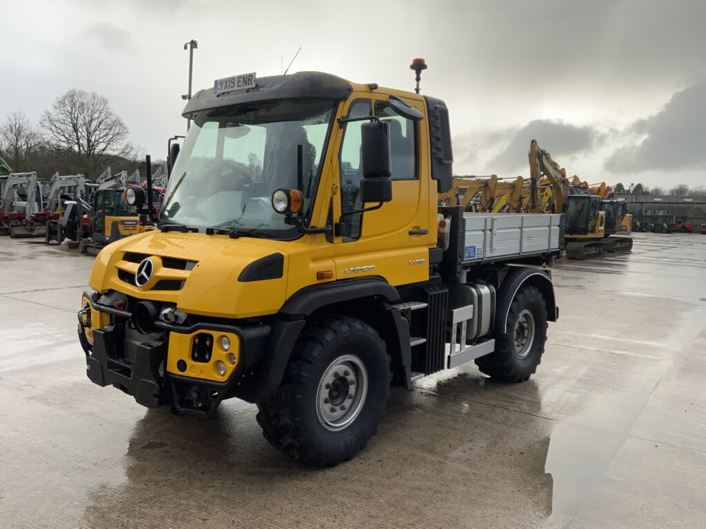 Mercedes-Benz Unimog U318 (ST25547)
