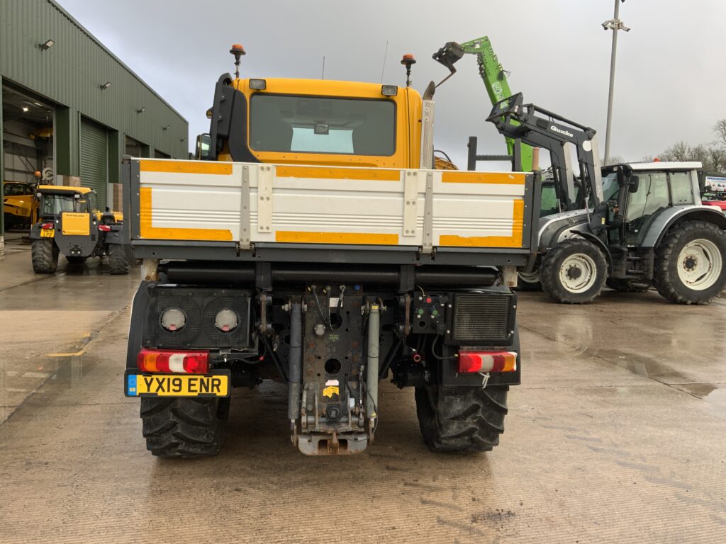 Mercedes-Benz Unimog U318 (ST25547)