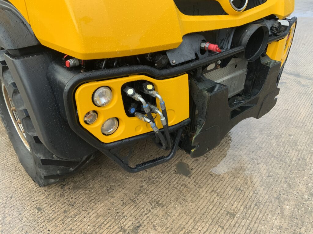 Mercedes-Benz Unimog U318 (ST25547)