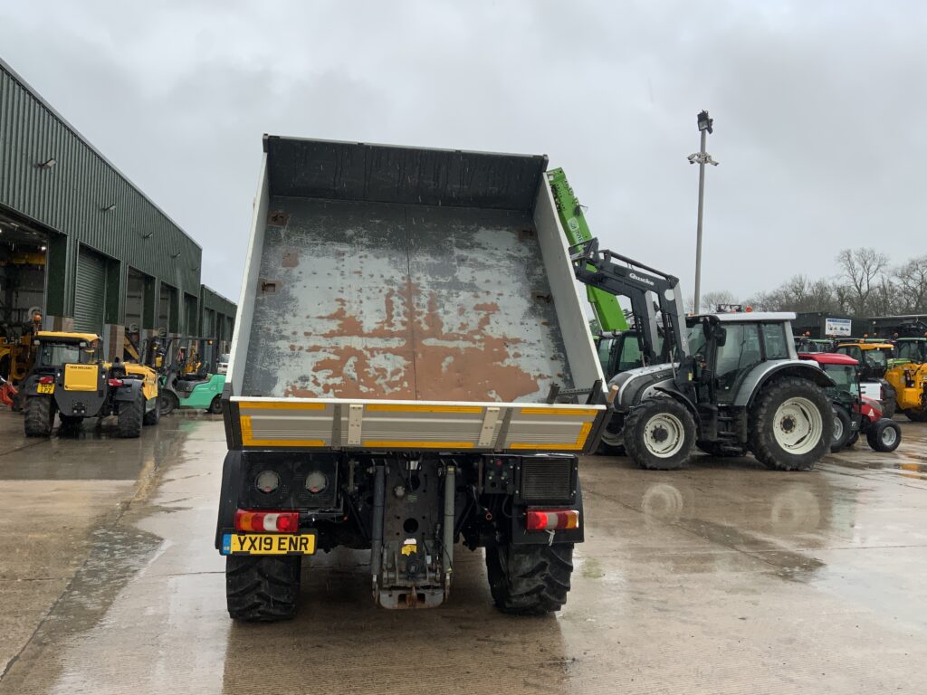 Mercedes-Benz Unimog U318 (ST25547)