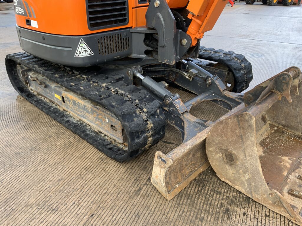 Doosan DX85R Digger (ST25674)