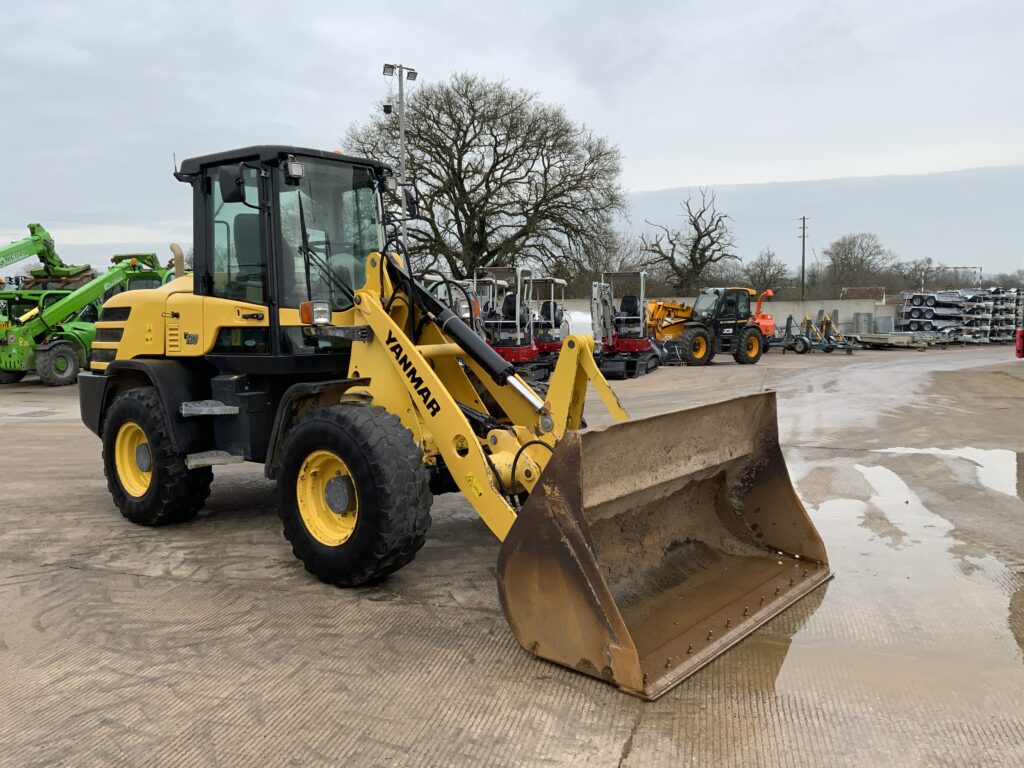 Yanmar V120 Wheeled Loading Shovel (ST25672)