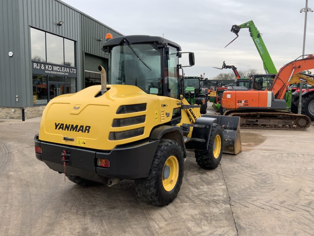 Yanmar V120 Wheeled Loading Shovel (ST25672)
