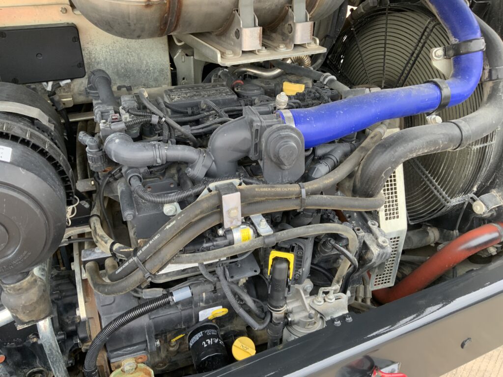 Yanmar V120 Wheeled Loading Shovel (ST25672)