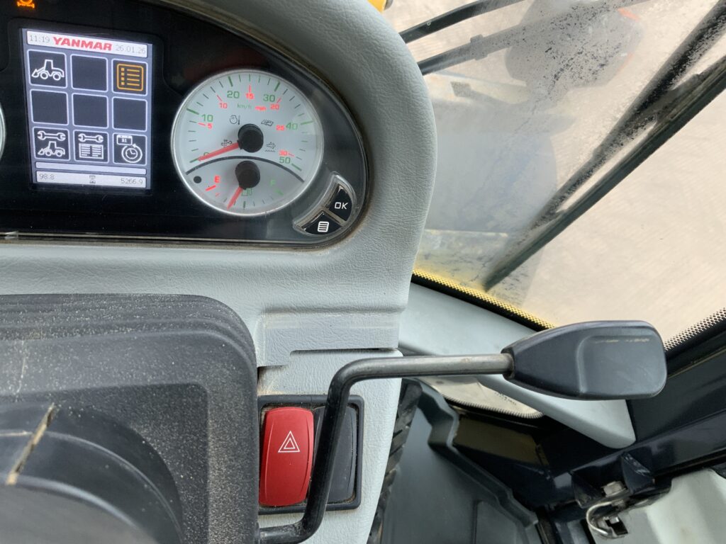 Yanmar V120 Wheeled Loading Shovel (ST25672)