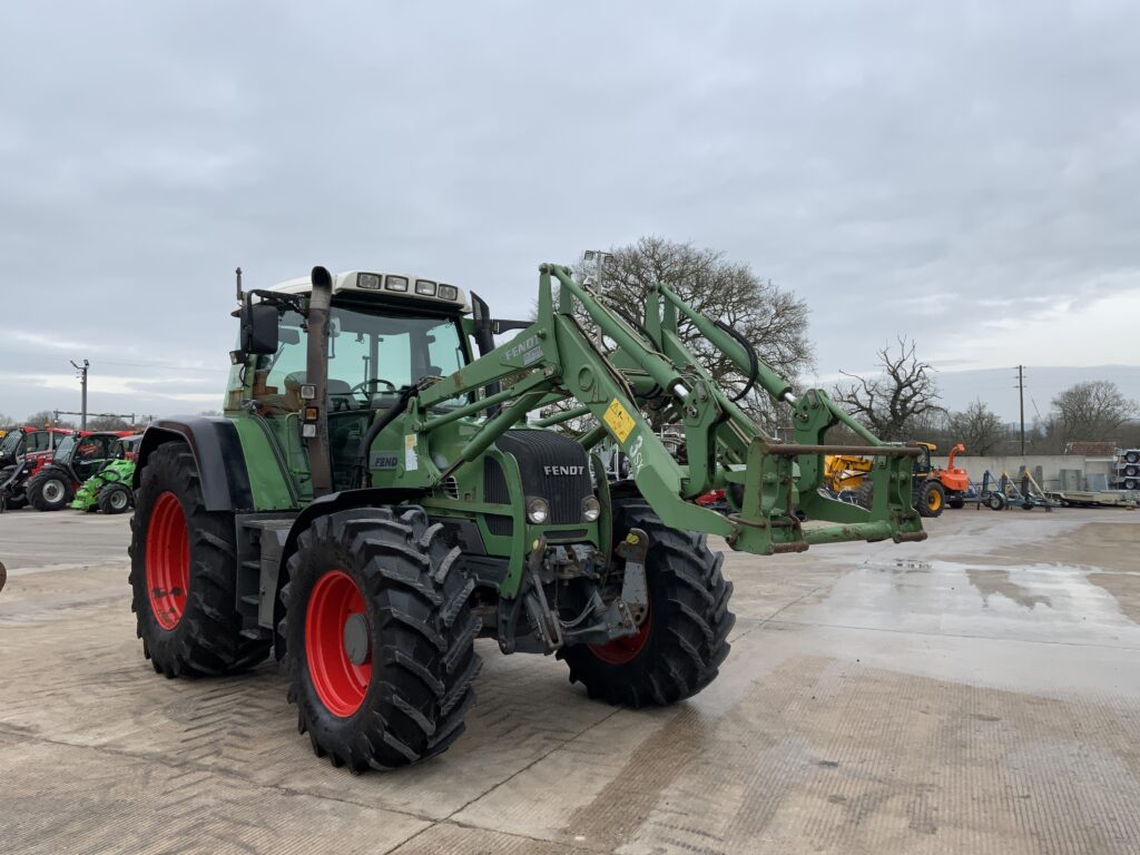 Fendt 716 Tractor (ST25458)