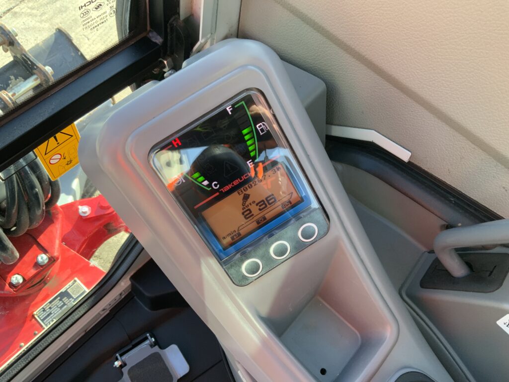 Takeuchi TB325 Digger (ST25489)