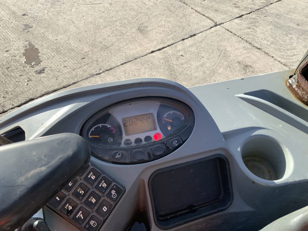 Bobcat E19 Digger (ST25471)