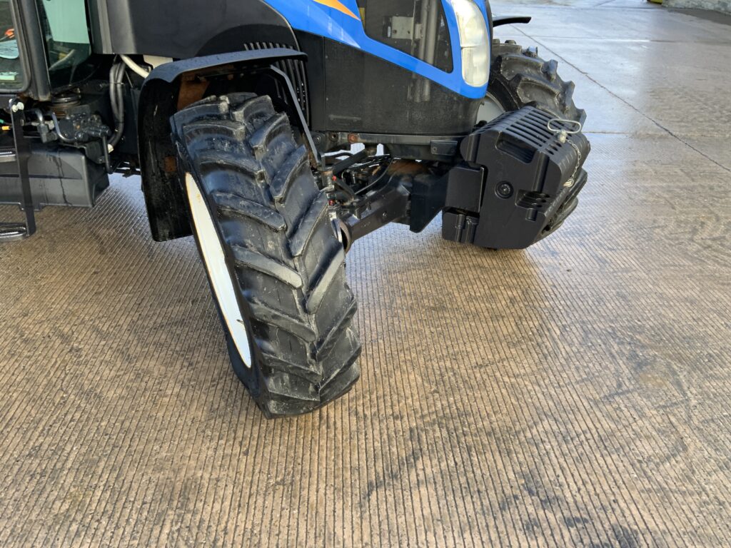 New Holland T5.105 Super Steer Tractor (ST25689)