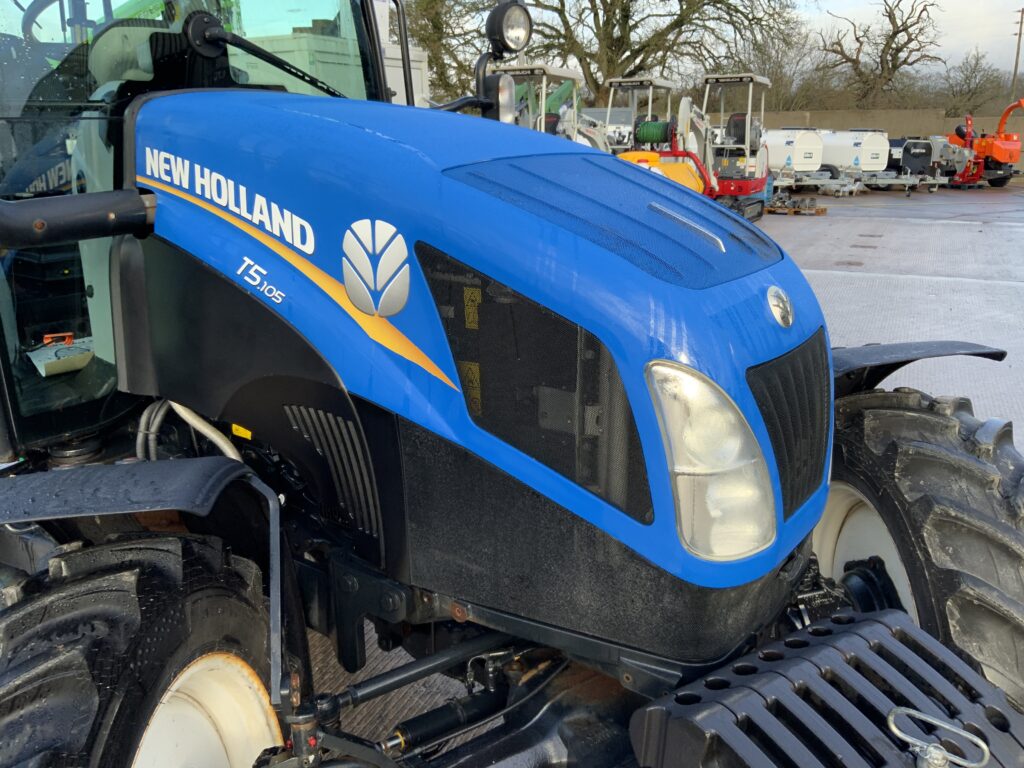 New Holland T5.105 Super Steer Tractor (ST25689)