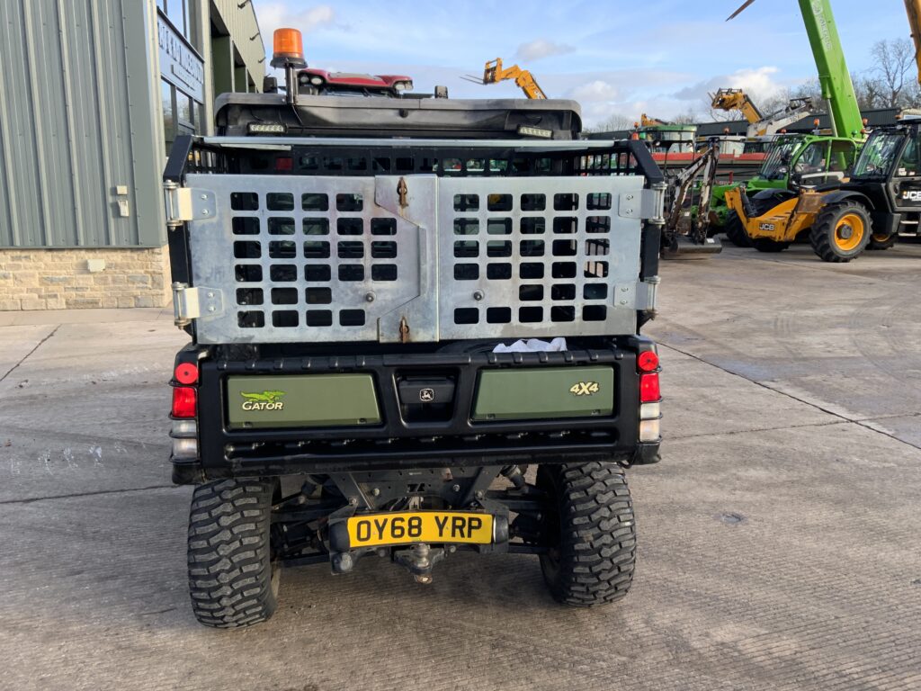 John Deere XUV 865M Gator ATV (ST25353)