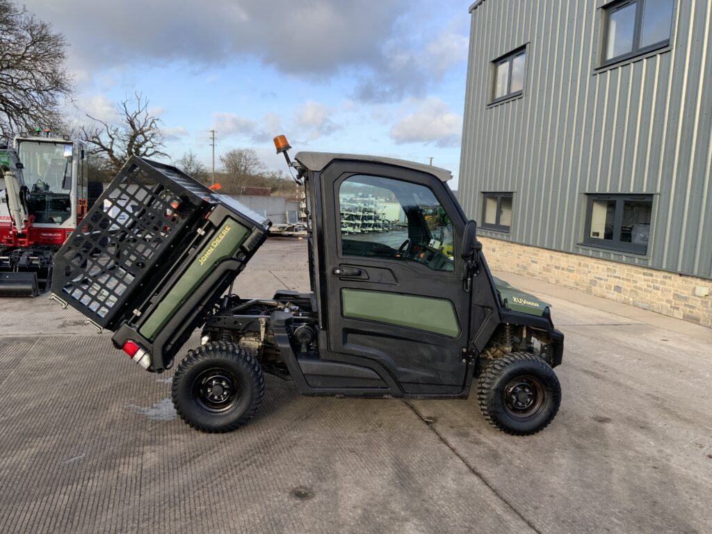 John Deere XUV 865M Gator ATV (ST25353)