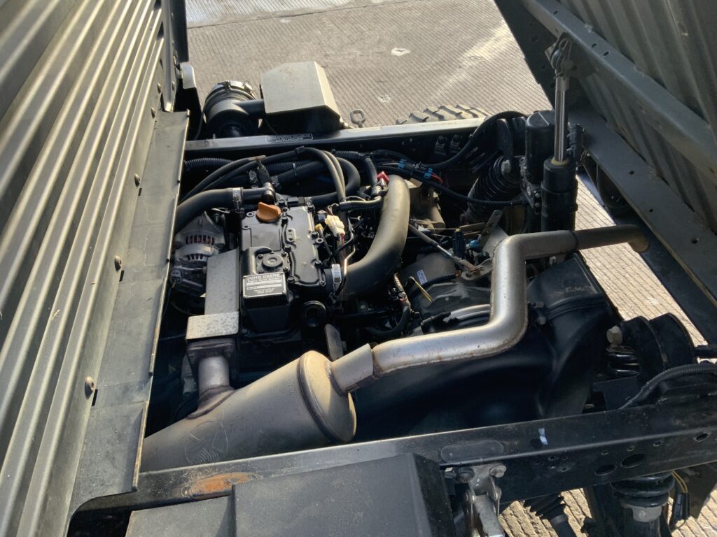 John Deere XUV 865M Gator ATV (ST25353)