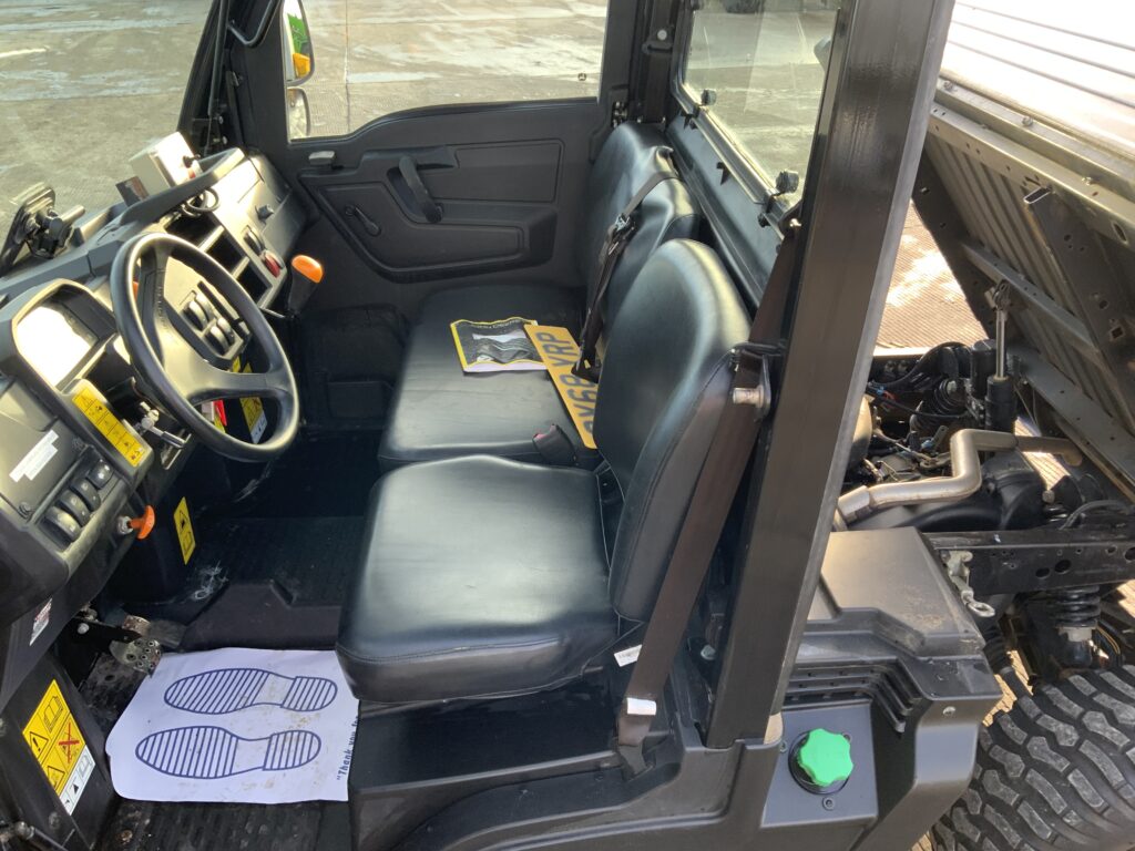 John Deere XUV 865M Gator ATV (ST25353)