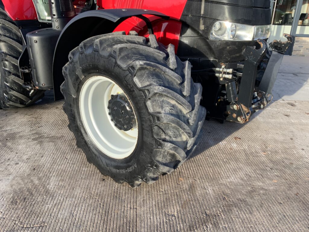 Case Puma 240 CVX Tractor (ST25359)