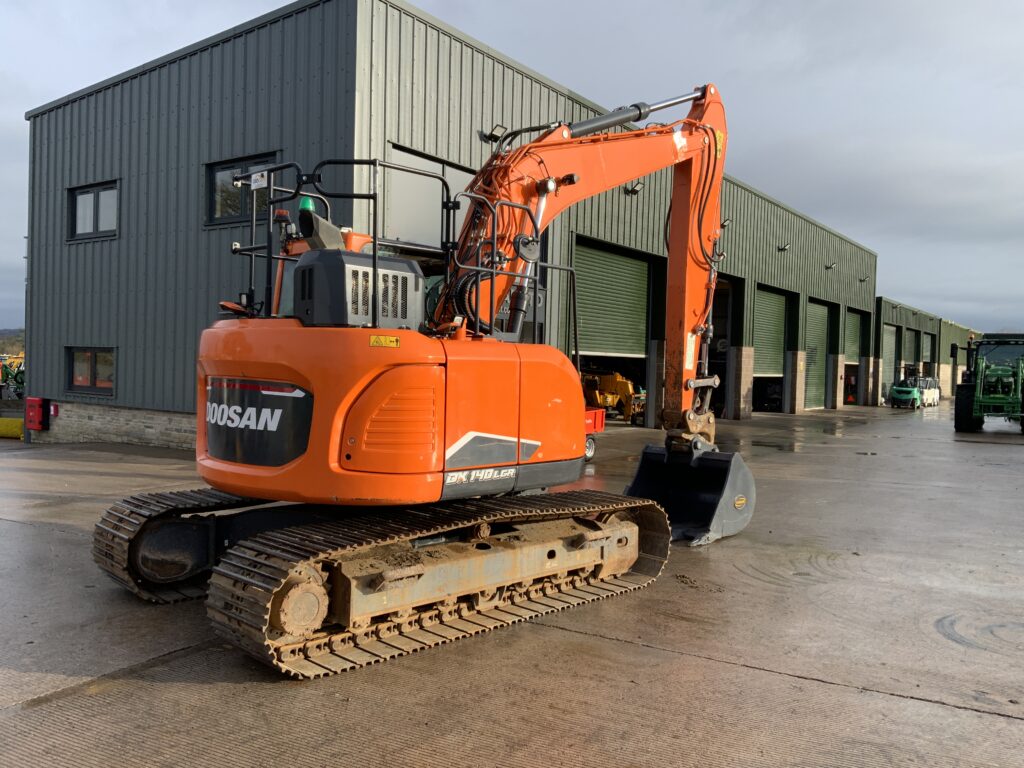 Doosan DX140 LCR-7 Digger (ST25352)