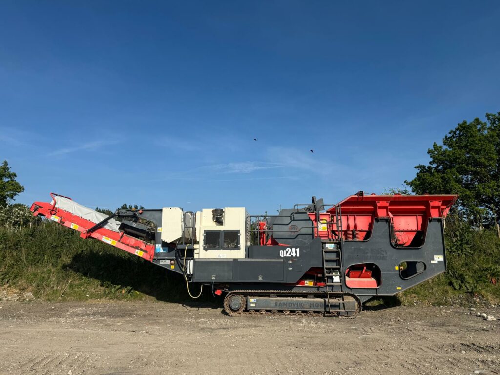 Sandvik QJ241 Crusher (ST22582)