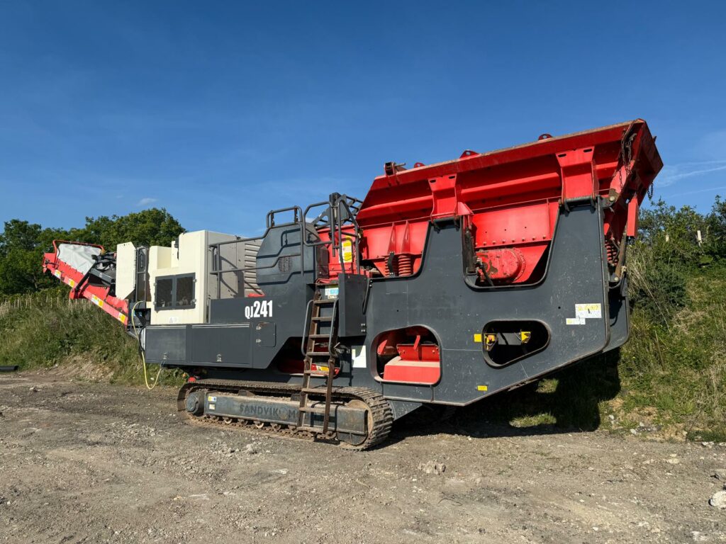 Sandvik QJ241 Crusher (ST22582)