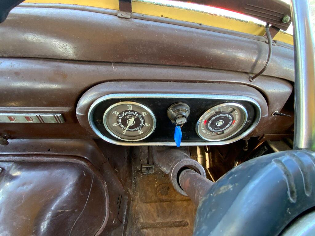 Bedford Green Goddess Fire Engine (ST23480)