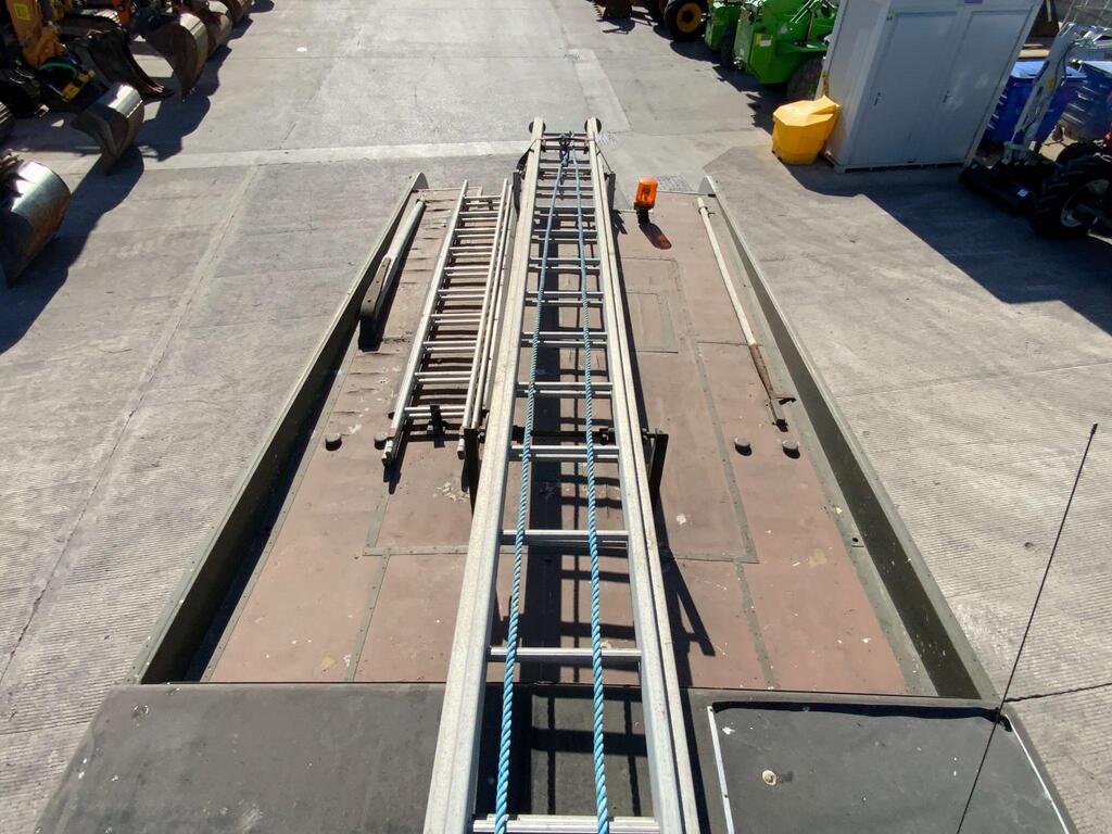 Bedford Green Goddess Fire Engine (ST23480)