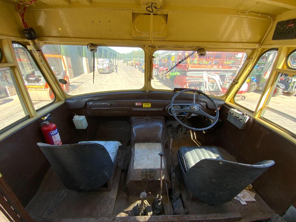Bedford Green Goddess Fire Engine (ST23480)