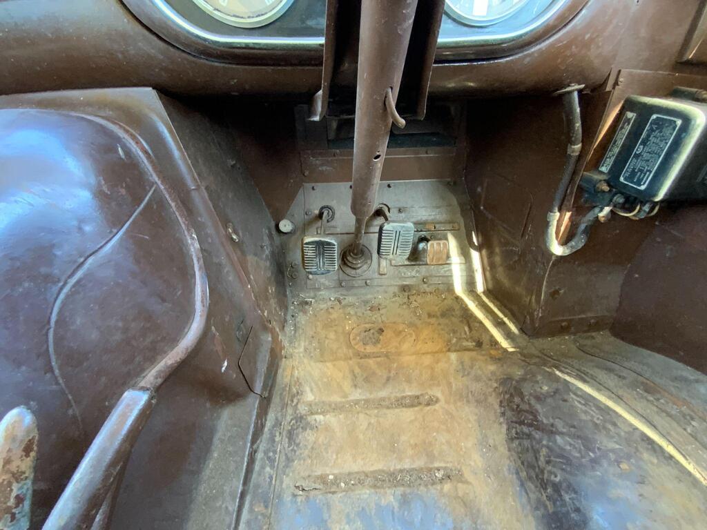 Bedford Green Goddess Fire Engine (ST23480)