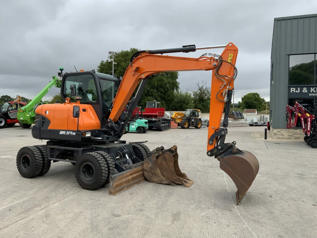 Doosan DX57 Wheeled Excavator (ST23100)