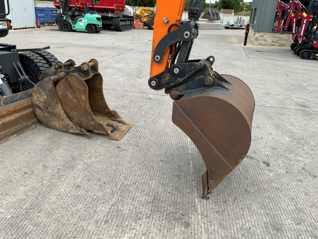 Doosan DX57 Wheeled Excavator (ST23100)
