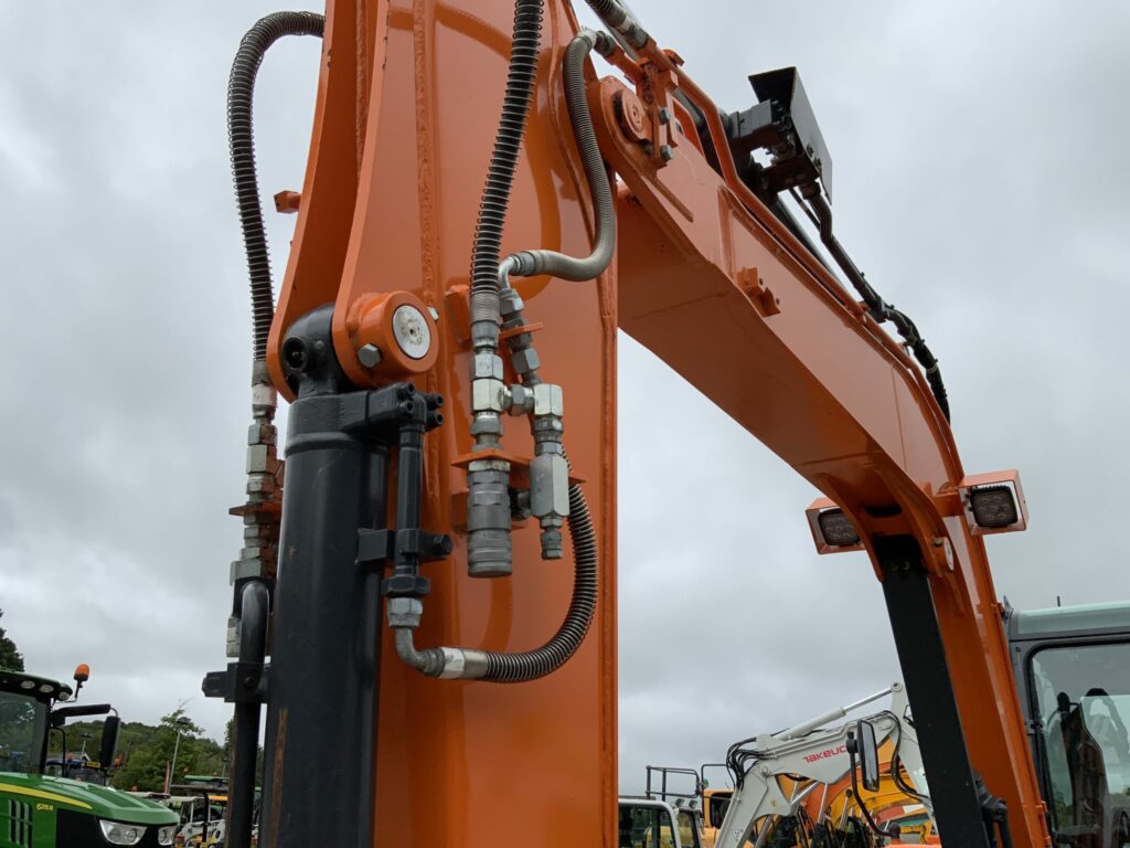 Doosan DX57 Wheeled Excavator (ST23100)
