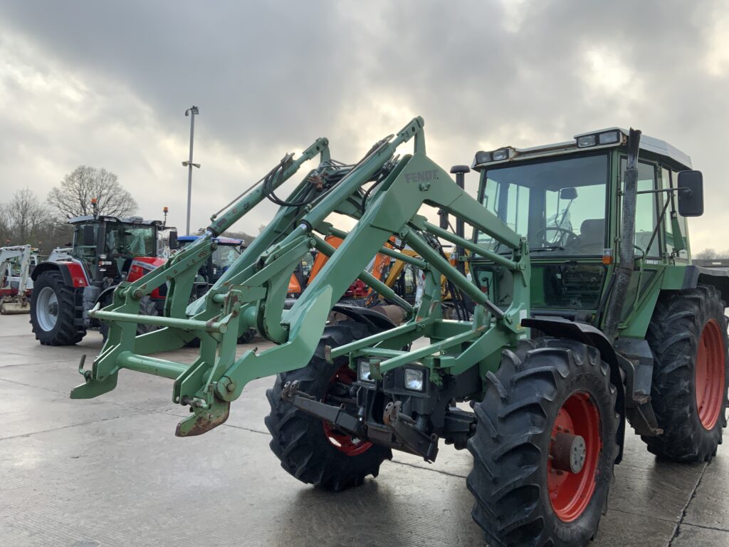 Fendt 395 GT Tool Carrier Tractor (ST25448)