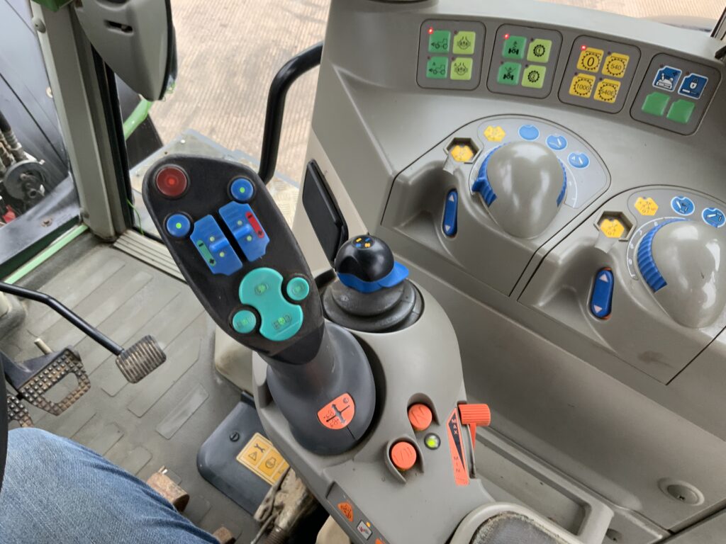 Fendt 716 Tractor (ST25458)