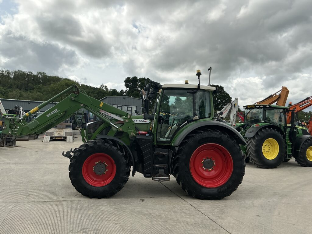 Fendt 724 Power Plus Tractor (ST23425)
