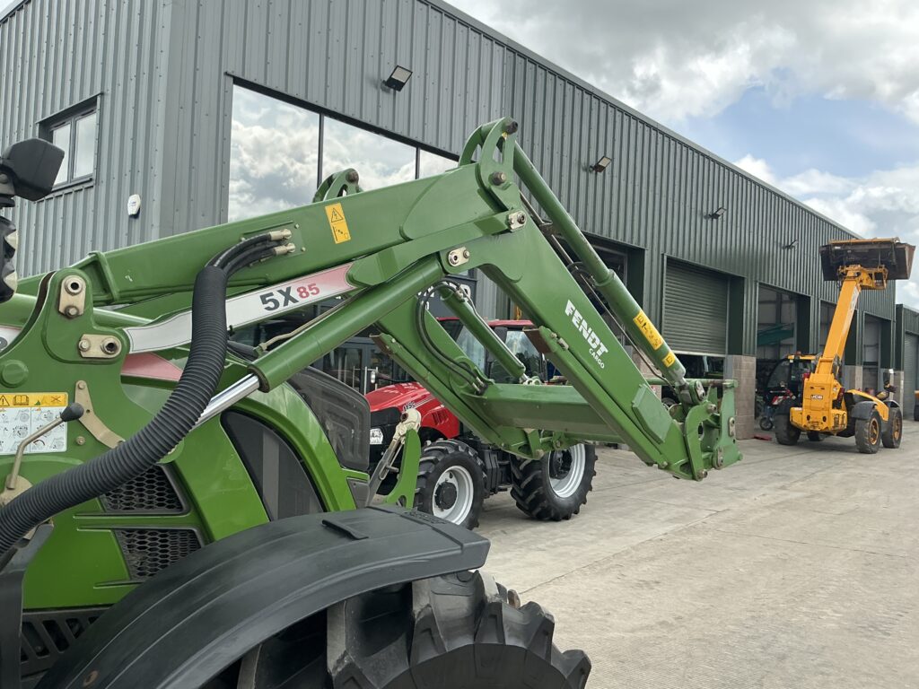 Fendt 724 Power Plus Tractor (ST23425)