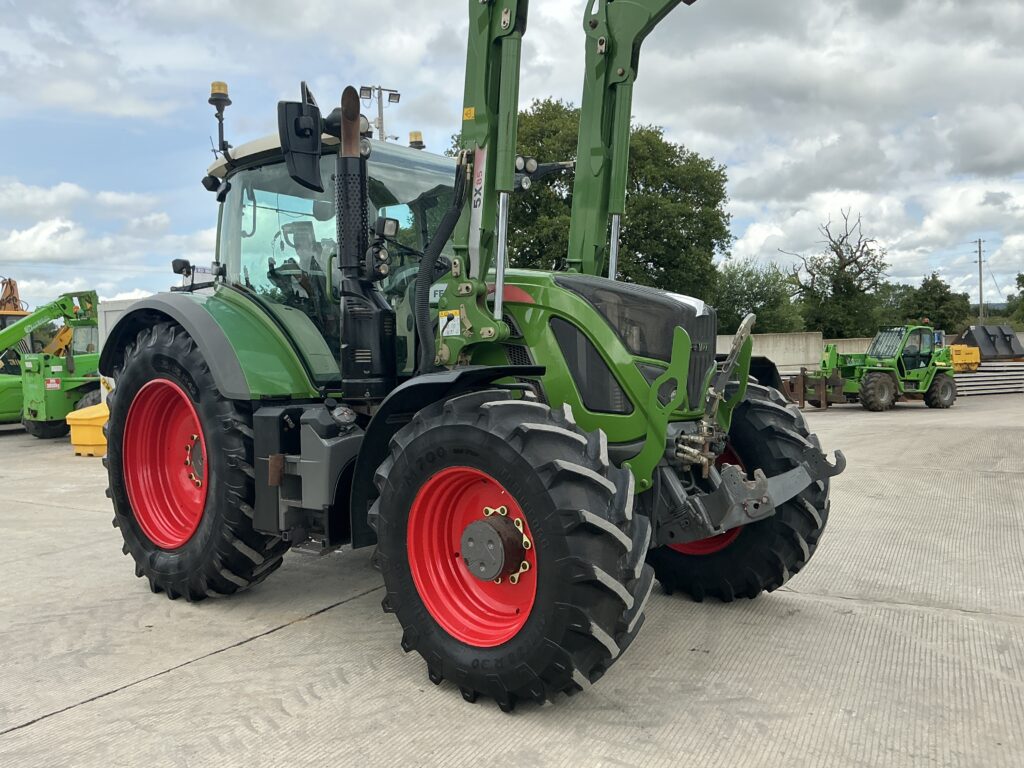 Fendt 724 Power Plus Tractor (ST23425)