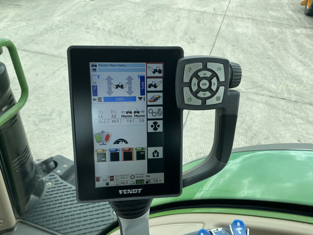 Fendt 724 Power Plus Tractor (ST23425)