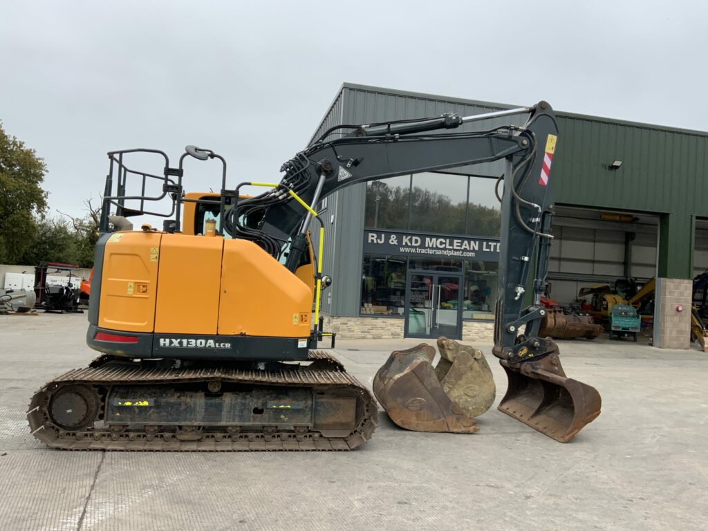 Hyundai HX130A lCR Digger (ST24831)
