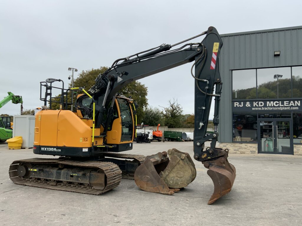 Hyundai HX130A lCR Digger (ST24831)