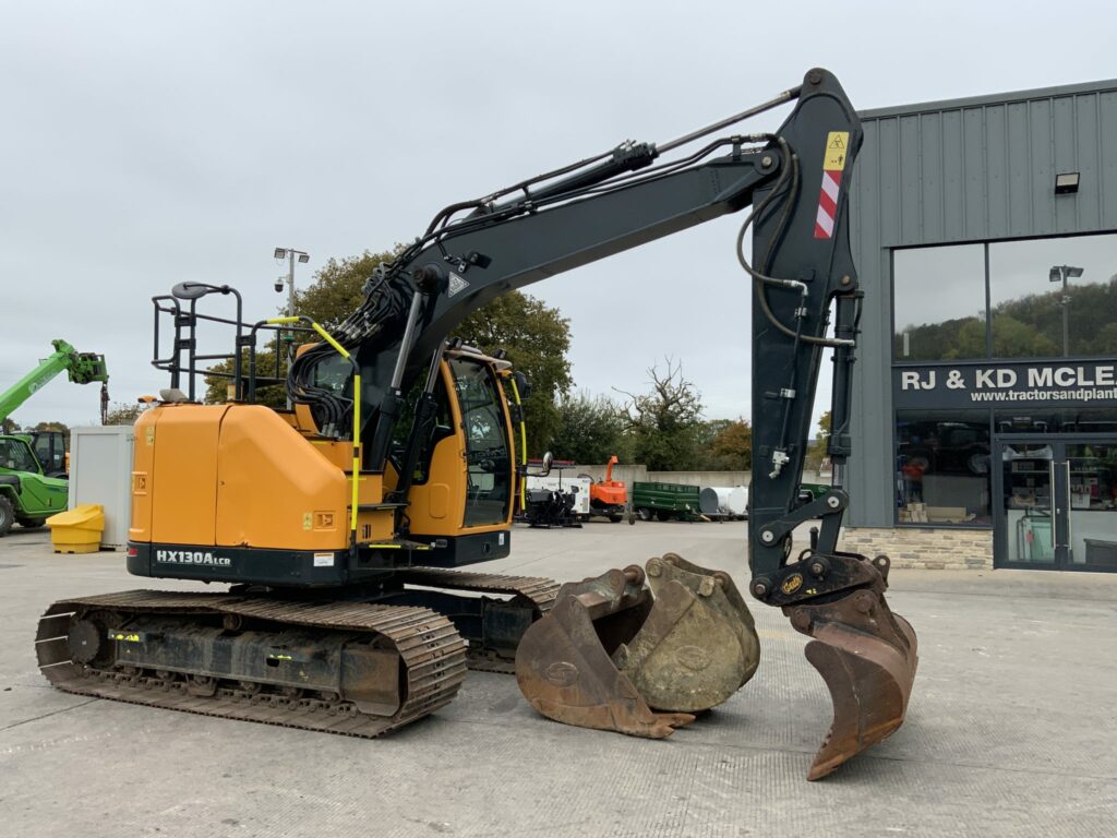 Hyundai HX130A lCR Digger (ST24831)
