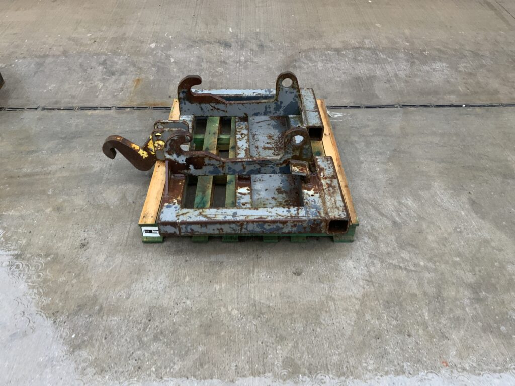 Caterpillar Head Stock With Hook