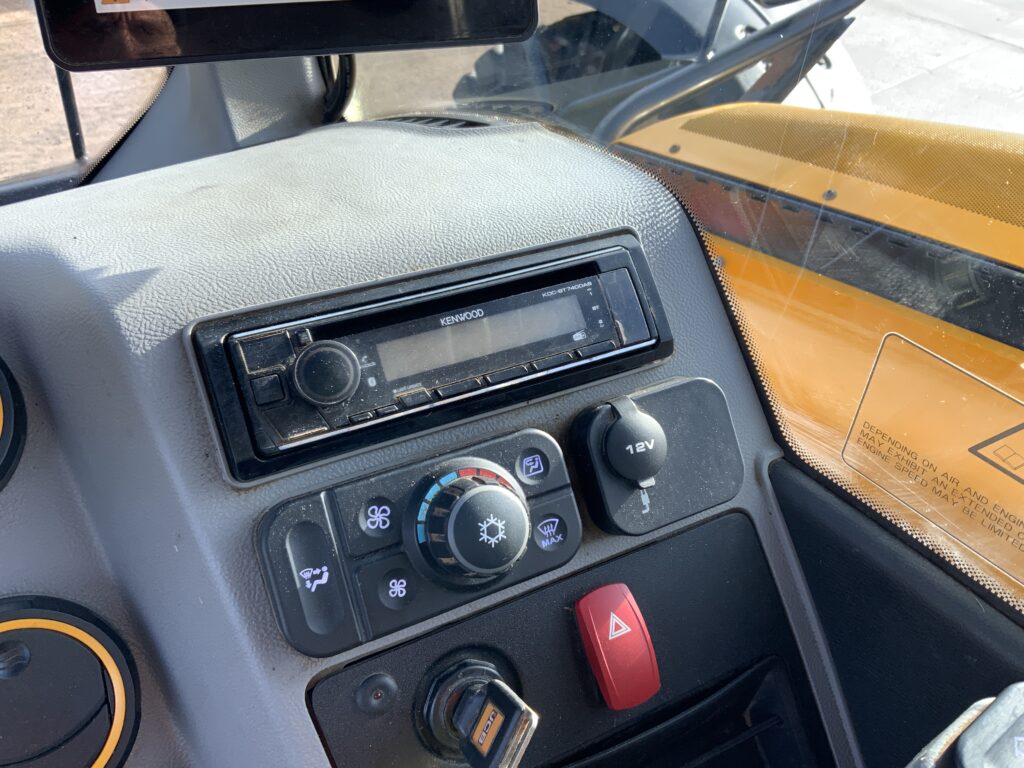 JCB 560-80 AgriXtra Telehandler (ST25579)