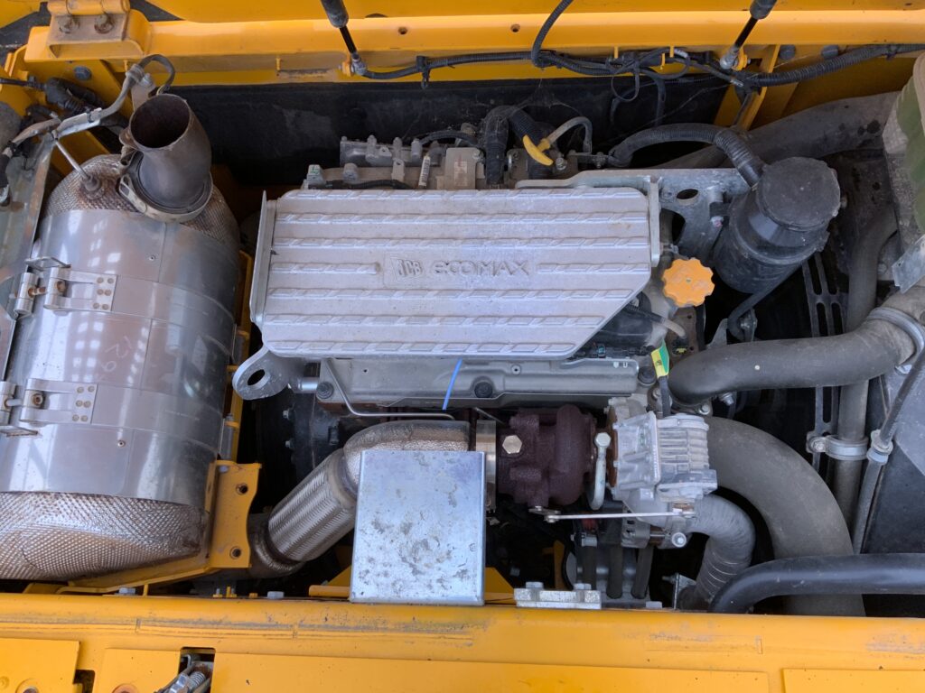 JCB 140X LC Digger (ST25357)