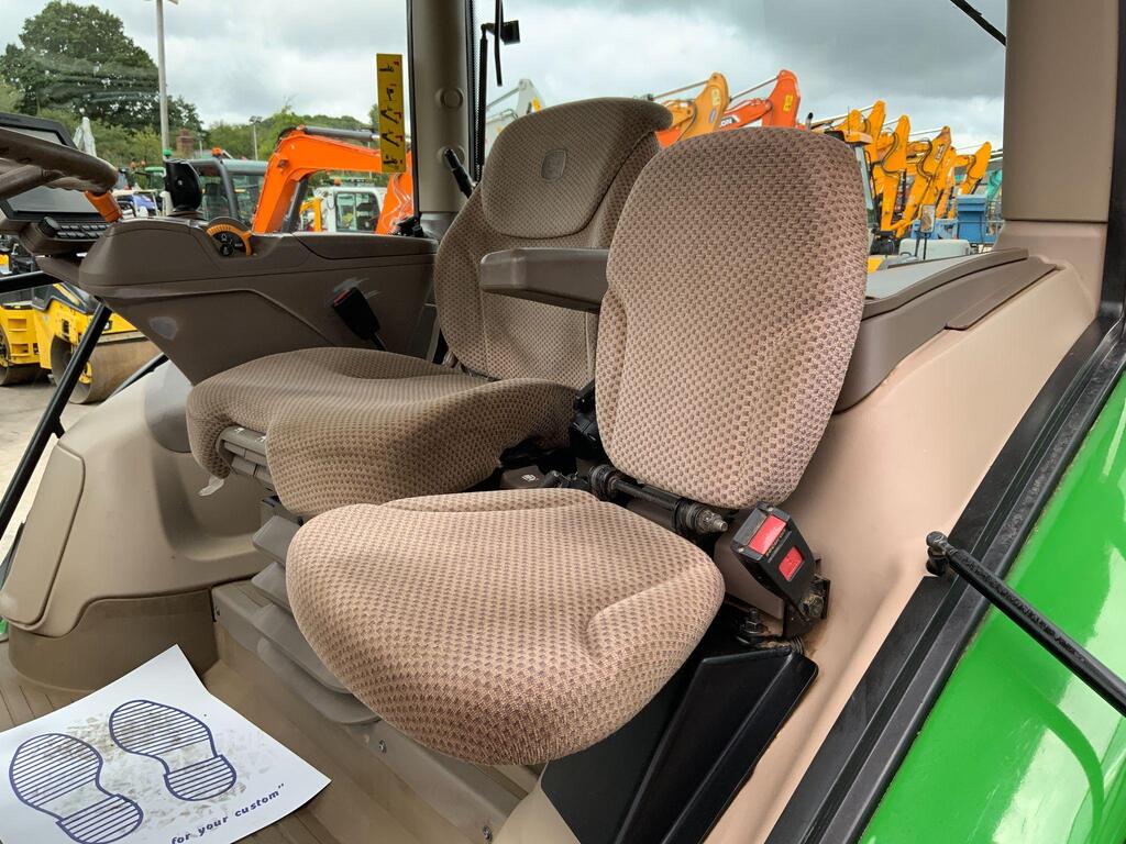 John Deere 6215R Tractor (ST23802)