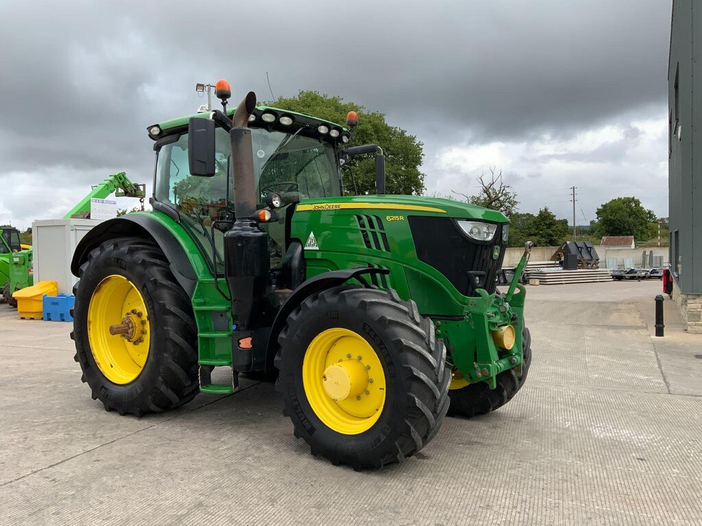 John Deere 6215R Tractor (ST23802)