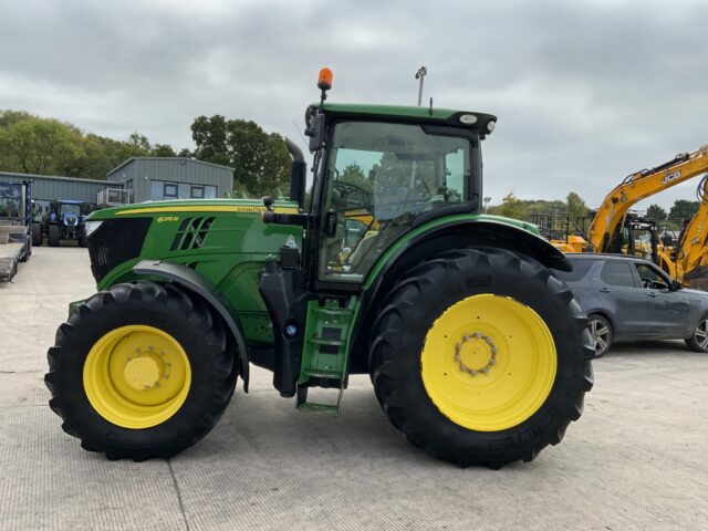 john-deere-6215r-tractor-st24428-img-2082-2048x1536