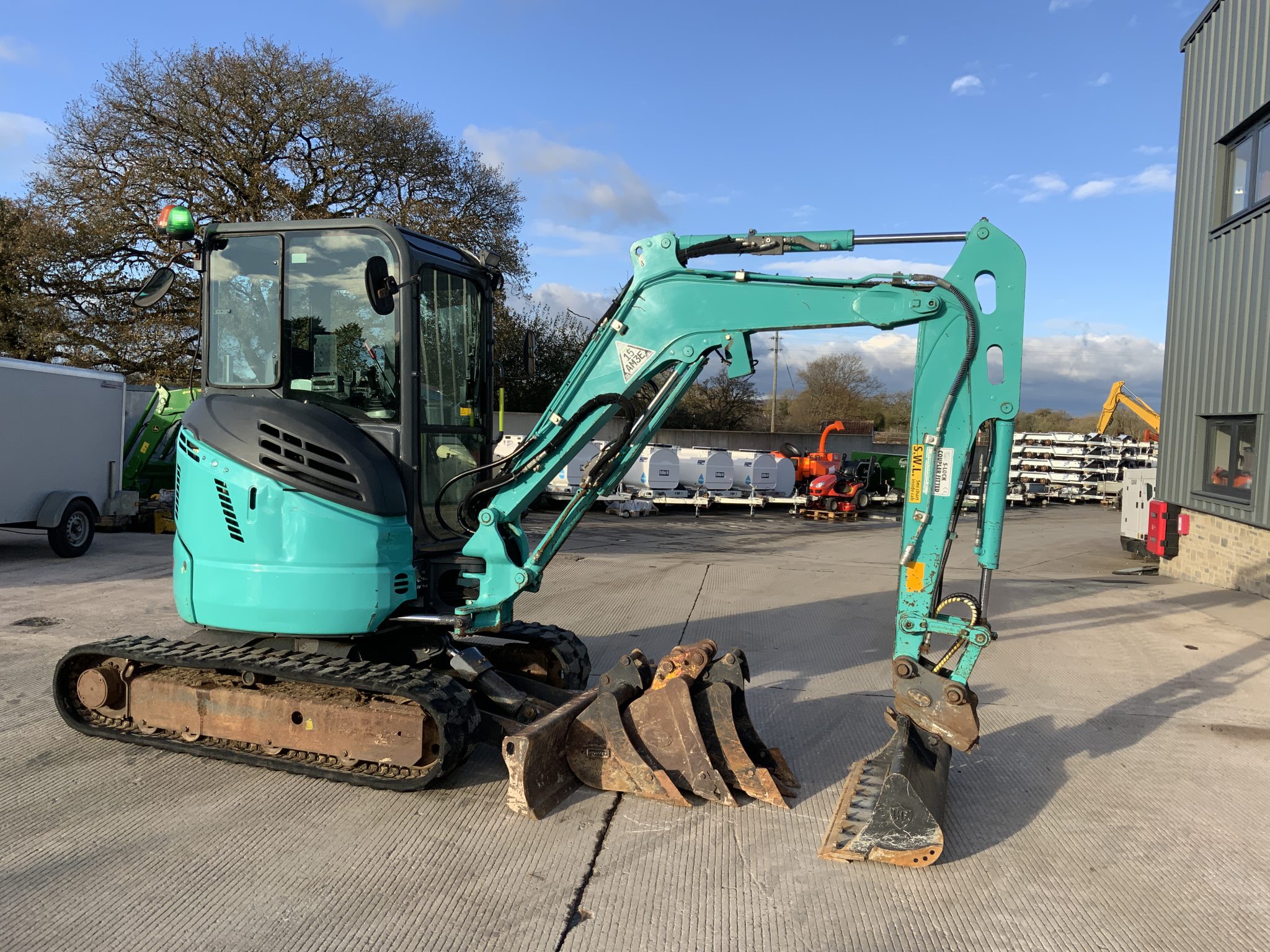kobelco-sk28-sr-6-digger-st24947-img-3991-2048x1536