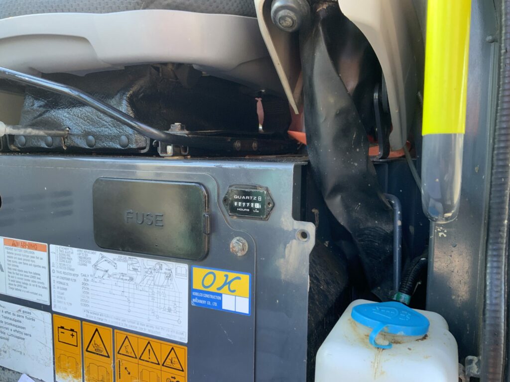 Kobelco SK28 SR-6 Digger (ST24947)