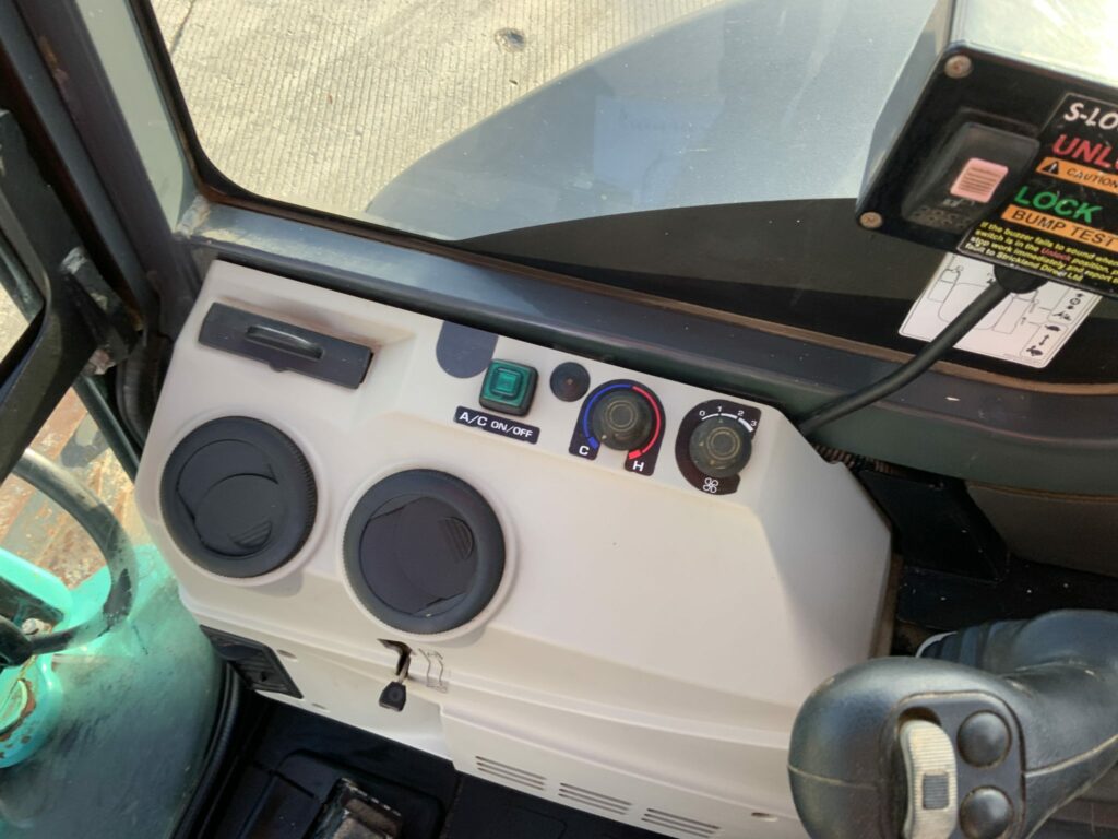 Kobelco SK28 SR-6 Digger (ST24947)