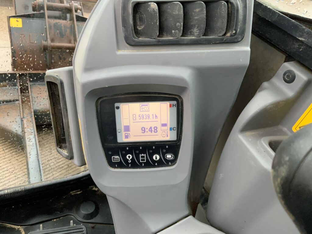 Kubota KX080-4 Digger (ST25322)