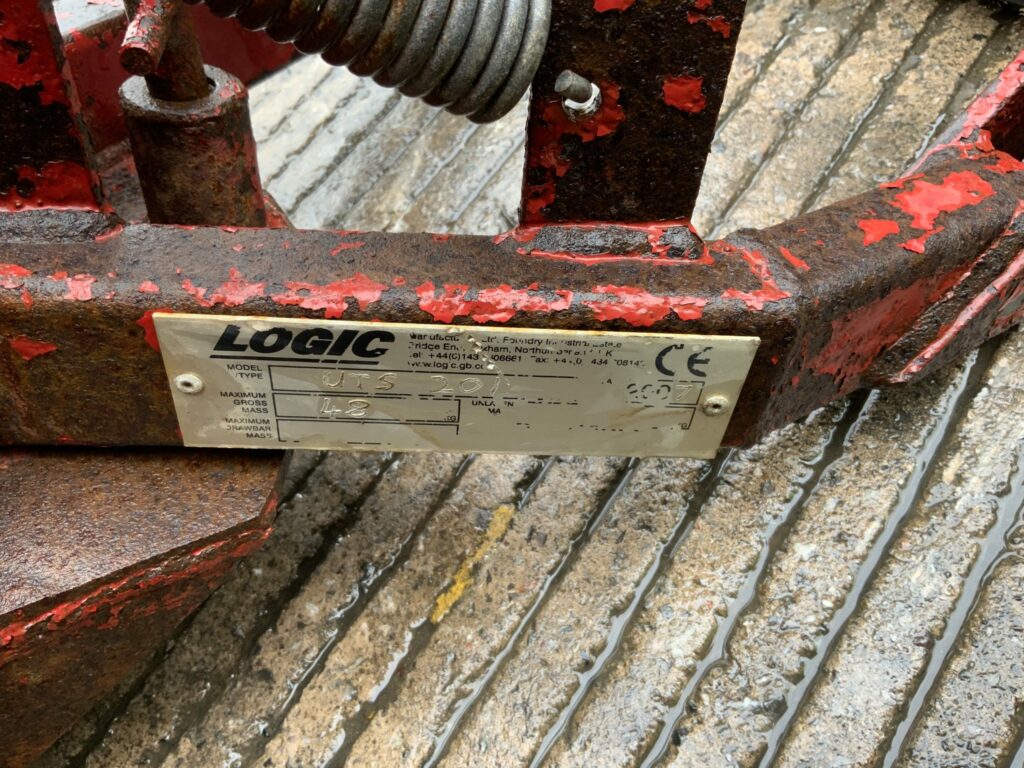 Logic 6Ft UTS 201 Snow Blade