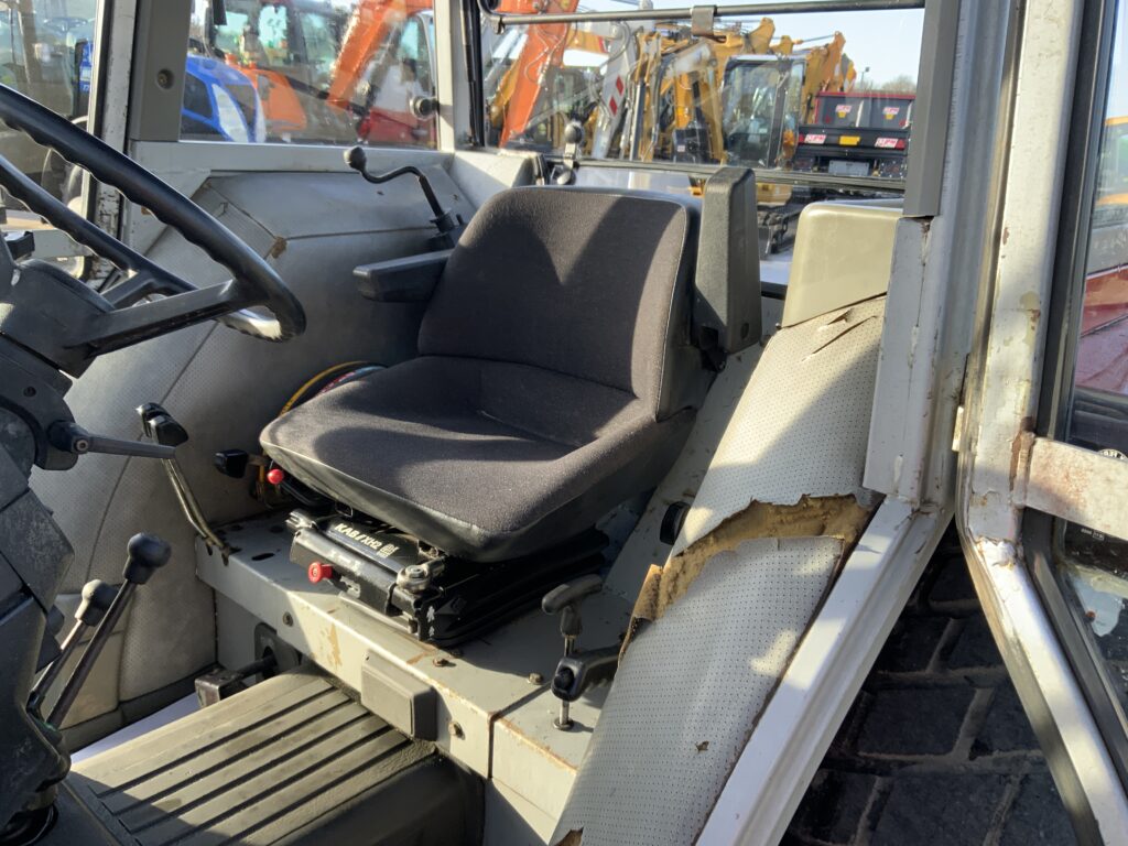 Massey Ferguson 362 Tractor (ST25333)